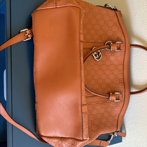 Gucci Tan Leather Logo Tote - Picture 5 of 16